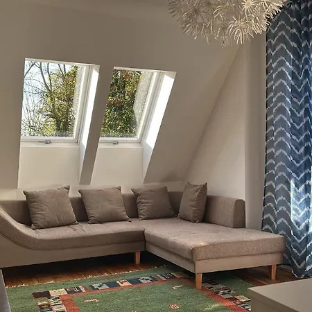 With Parking In 11 Daire Berlin