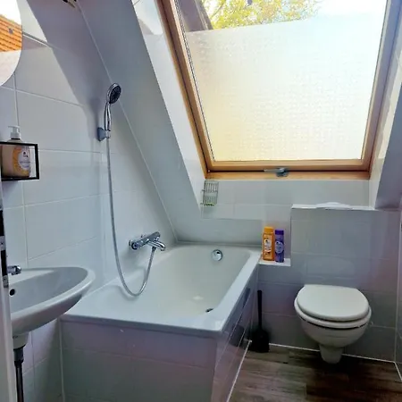 Apartment With Parking In 11